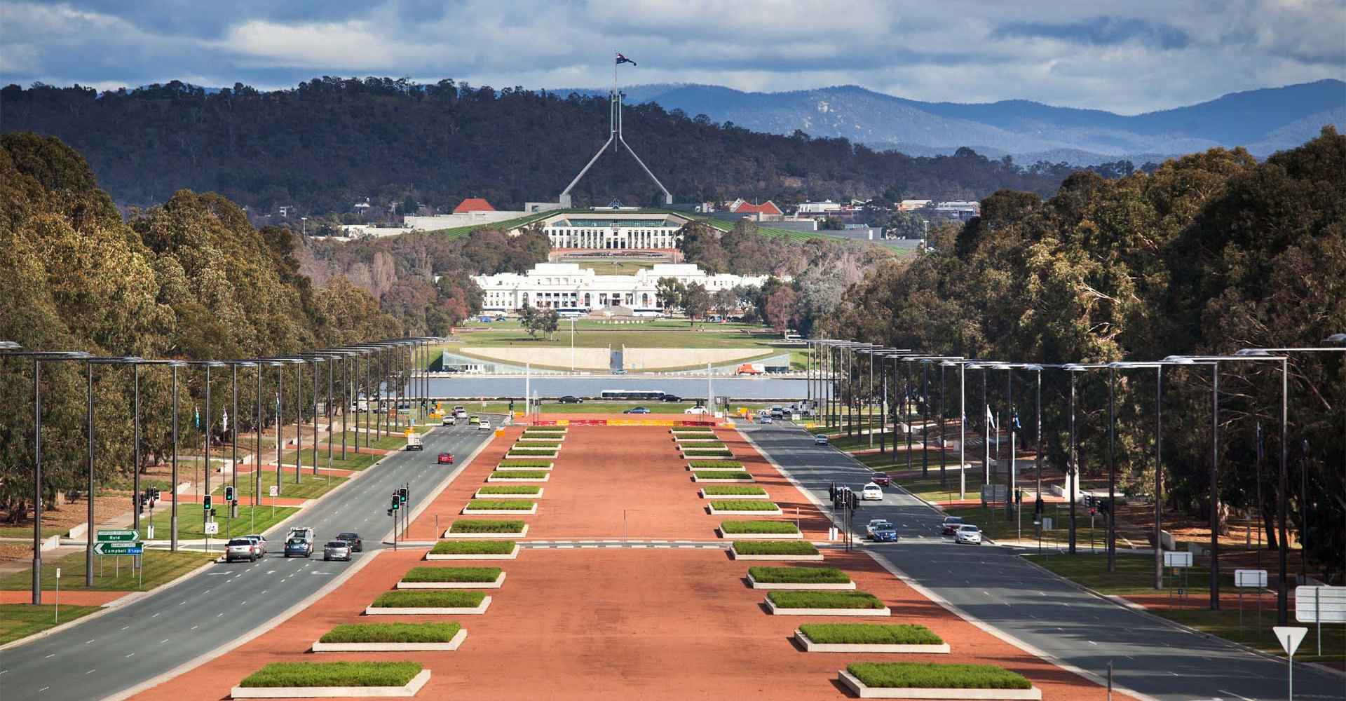 Holiday Packages to Canberra